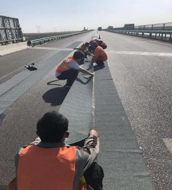网裂贴